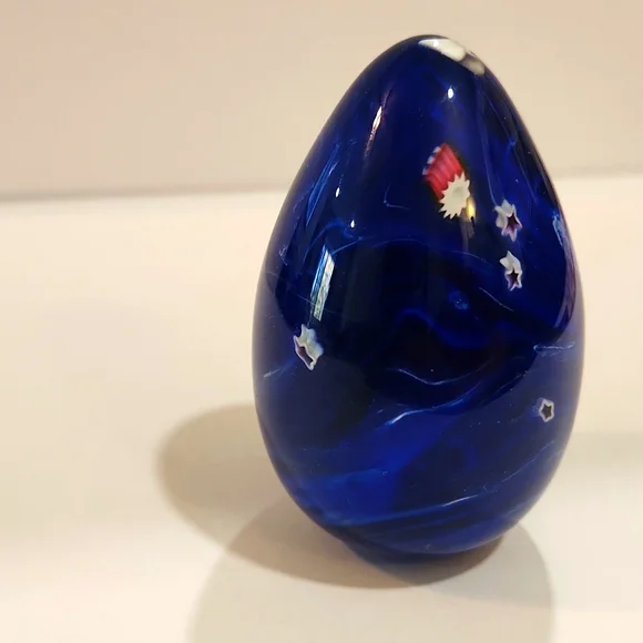 GES Glass Eye Studios 1996 Blue Blown Glass Egg Shaped Paperweight